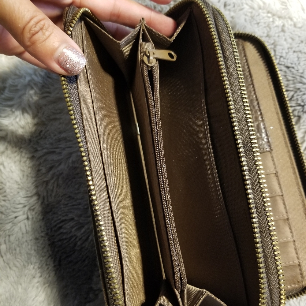 Wallet - Picture 6 of 6